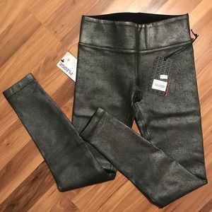 NWT Metallic Crackle Leggings Vimmia